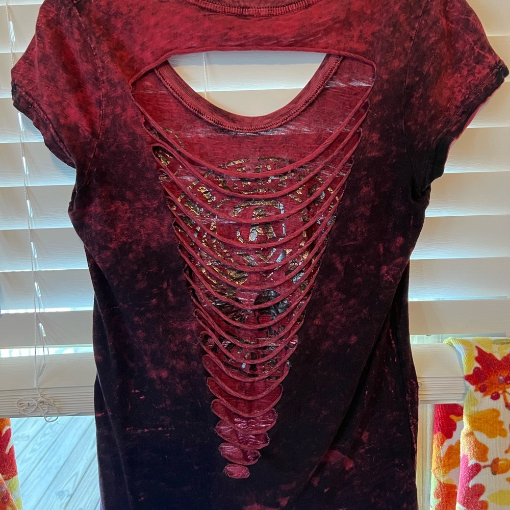 🚨🚨Reversible Affliction shirt with cutout back size Large🚨🚨